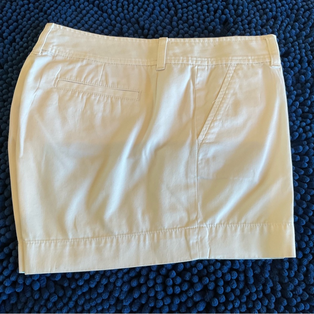Lilly Pulitzer White Callahan Shorts - Picture 3 of 6